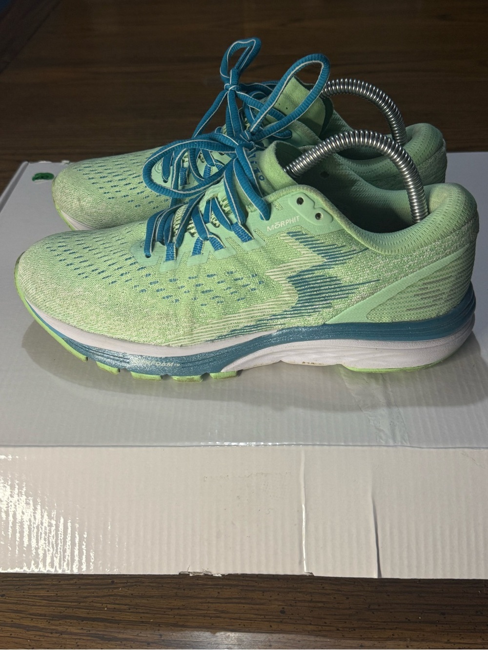 Women's Mint Green Athletic Running Shoes with Teal Accents